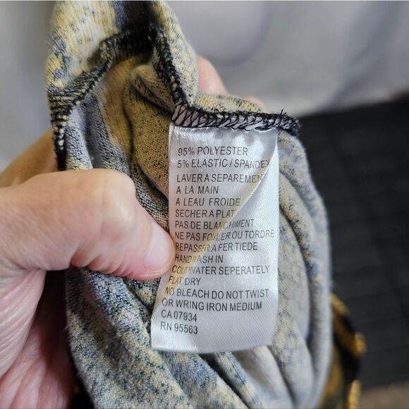 Simon Chang Yellow And Black Snakeskin Asymmetrical Top Size Small - Picture 10 of 10